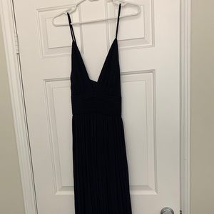 V-neck formal floor length Lulu’s dress, dark navy